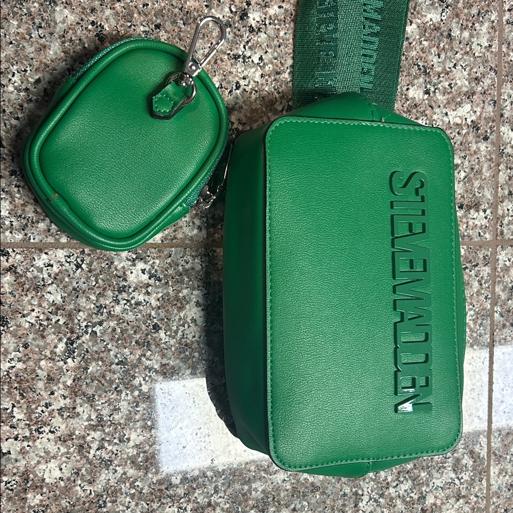 Steve Madden Vibrant Green Crossbody Bag